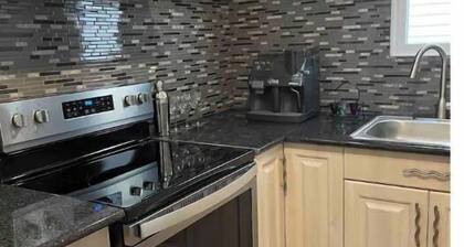 TOWNHOUSE🏠5BR/2BATH/2 FLOORS/ FREE PARKING/BBQ 🤩