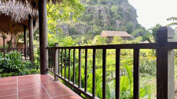 Deluxe Twin Room | Balcony view