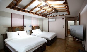 Phòng 2 giường đơn Deluxe | Trang trí khác biệt, trang bị nội thất với thiết kế riêng biệt 