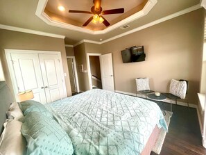 4 bedrooms, WiFi, bed sheets