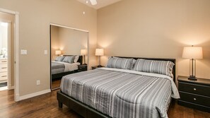 Estudio (4 Bedrooms) | 4 habitaciones, tabla de planchar con plancha y ropa de cama 