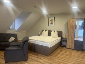 1 Schlafzimmer, Bügeleisen/Bügelbrett, Reisekinderbett, kostenloses WLAN