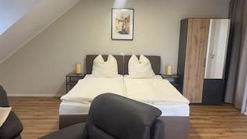 1 Schlafzimmer, Bügeleisen/Bügelbrett, Reisekinderbett, kostenloses WLAN
