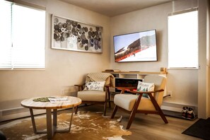 Interior - Top-notch comforts in a rural setting in Woody Creek on the River/close to Aspen (Snowmass)