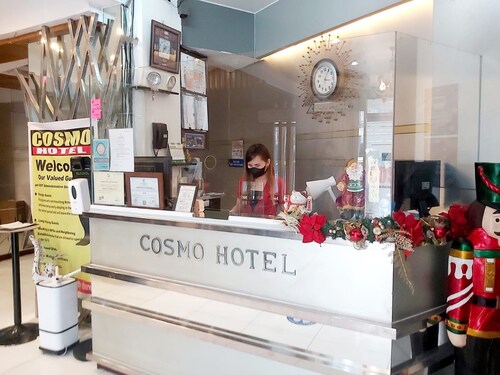 Cosmo Hotel Espana Near Ust
