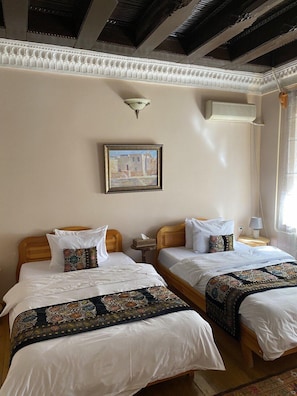 Blackout drapes, free WiFi - Salom INN (Bukhara)