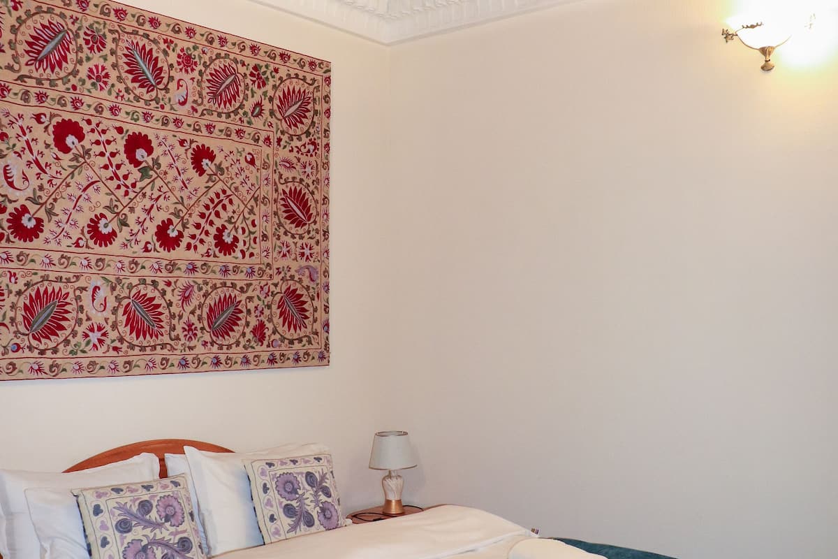 Habitación doble estándar | Cortinas blackout y wifi gratis
