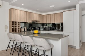 Classic-Apartment | Eigene Küche | Kühlschrank, Mikrowelle, Ofen, Herdplatte