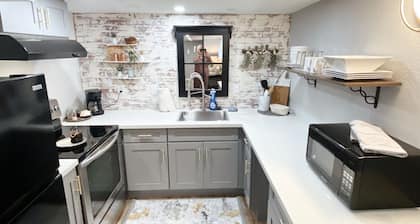 A beautifully renovated spacious 2 bedroom apartment with  King Beds