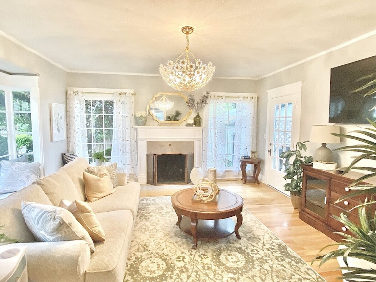 A Renovated Historical Home In Pnw Monteith District - Albany, OR