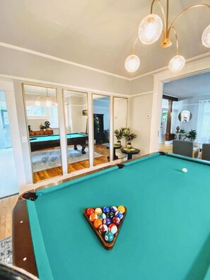 Game room - A Renovated Historical Home in PNW Monteith District (Albany)