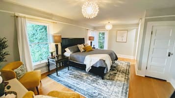 3 habitaciones, escritorio, tabla de planchar con plancha y wifi gratis