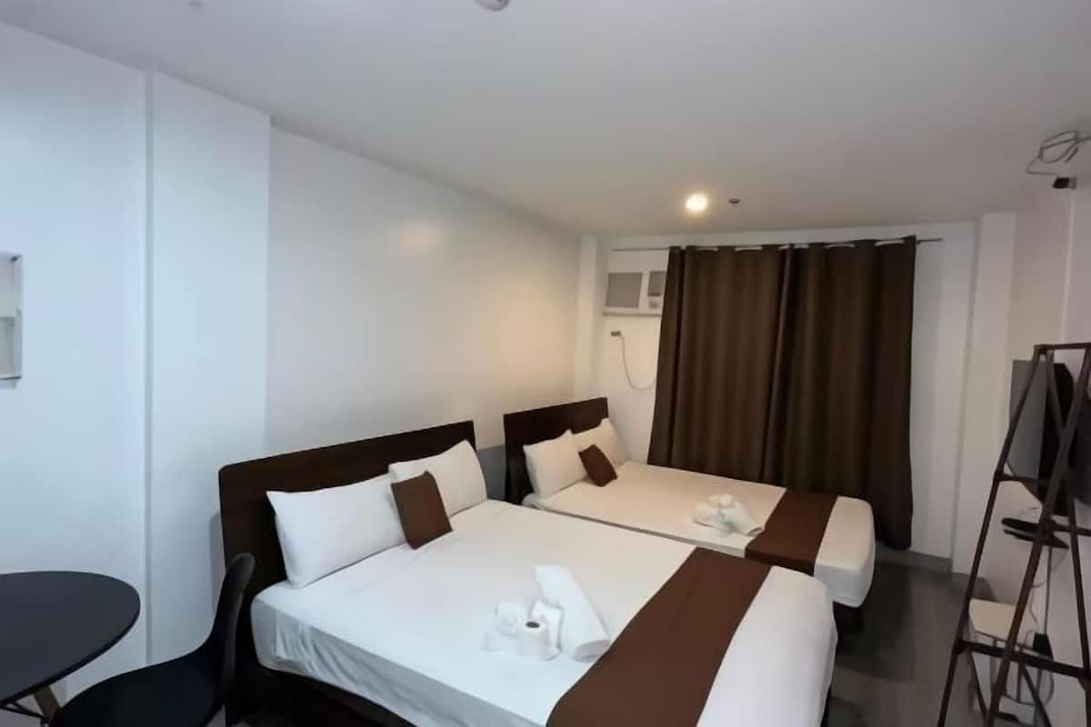Free WiFi, bed sheets