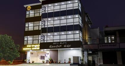 Itsy Hotels Harsha Comforts, 600 Mts From Coffee Museum