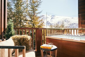 Mini-bar avec articles gratuits, coffres-forts dans les chambres