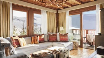 Suite Premium (Lodge) | Isi minibar gratis, brankas, dan tirai kedap cahaya