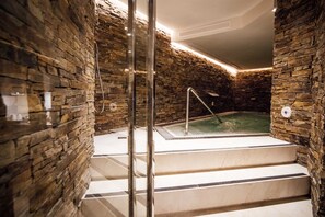 Behandlingsrom for par, boblebad, dampbad og varme kilder/mineralkilder