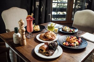 Desayuno bufé gratuito y diario