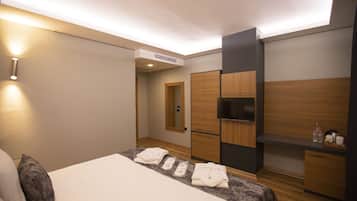 商務客房 | 高級寢具、Select Comfort 床墊、迷你吧贈品、房內夾萬