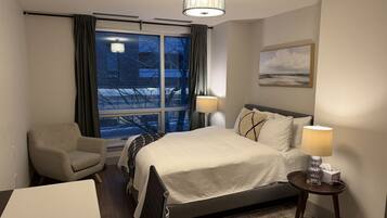 2 bedrooms, desk, iron/ironing board, travel cot