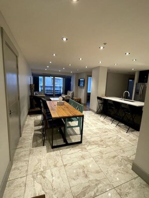 Dining - Beautiful 2 Bed, 2 Bath in Prime Downtown Halifax (Halifax)