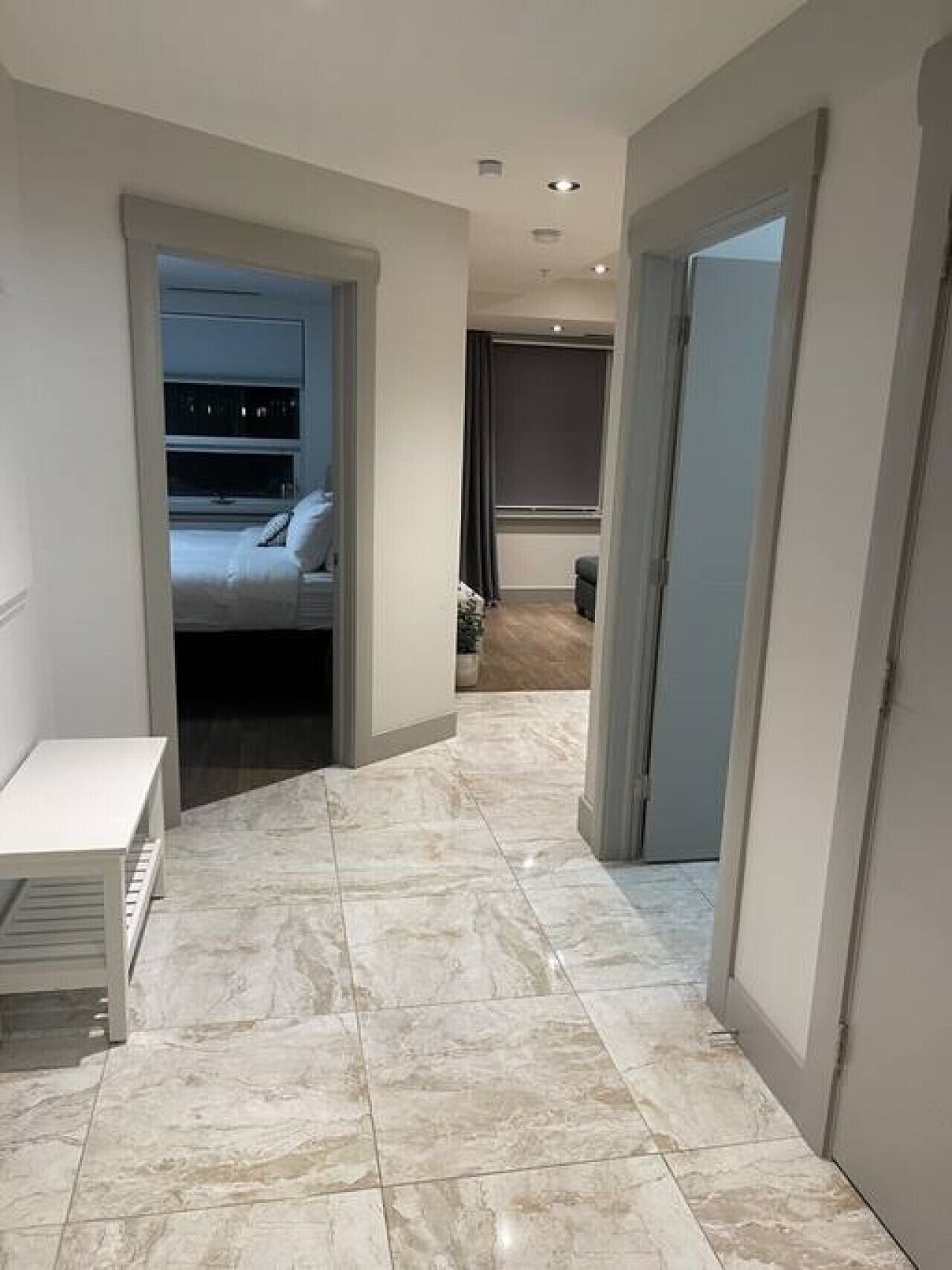 1 Schlafzimmer, Schreibtisch, Bügeleisen/Bügelbrett, Reisekinderbett