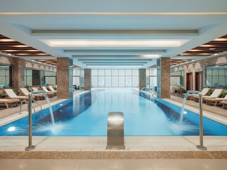 Indoor pool. Selectum City Atasehir