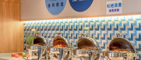 Desayuno buffet incluido todos los días
