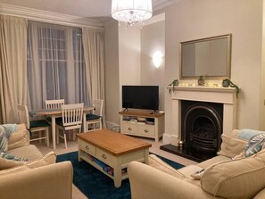 TV - 27 Princess Royal House - Apartment 1 (Scarborough)