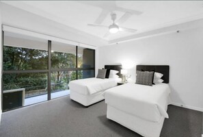 4 bedrooms, free WiFi, bed sheets
