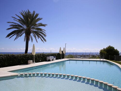 Townhouse near beach with terrace and communal pool