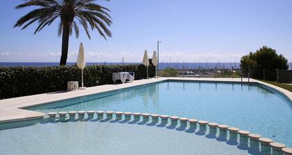 Townhouse near beach with terrace and communal pool
