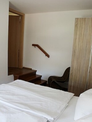 2 bedrooms, in-room safe, iron/ironing board, travel cot