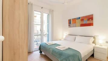 3 slaapkamers, een strijkplank/strijkijzer, reisbedje, wifi