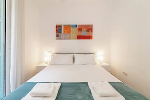 3 bedrooms, iron/ironing board, travel cot, WiFi