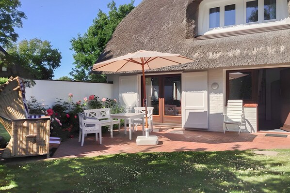 Exterior - The vacation home Dat Reethuus in St. Peter-Ording for up to 5 people (St Peter-Ording)