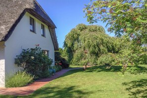 Exterior - The vacation home Dat Reethuus in St. Peter-Ording for up to 5 people (St Peter-Ording)