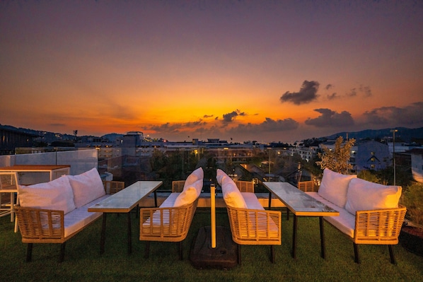 Sundeck