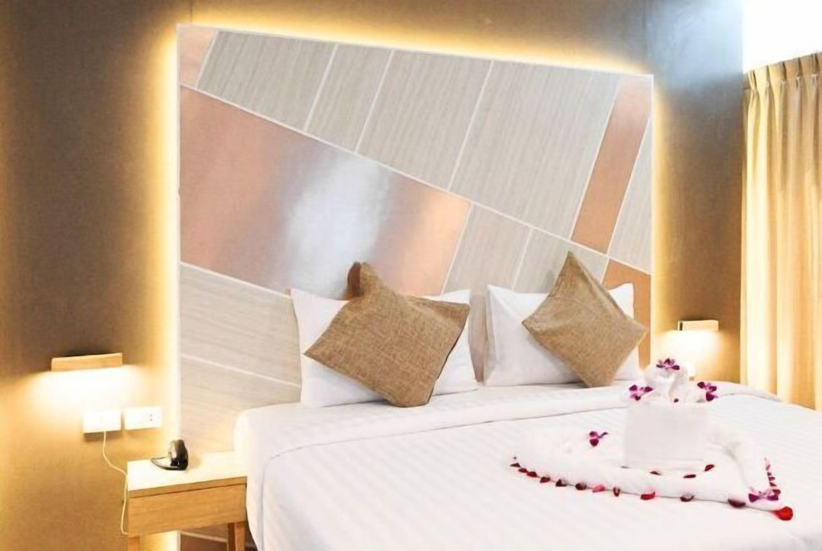 Ropa de cama de alta calidad, camas con pillow-top y minibar 