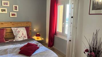 3 chambres, bureau, fer et planche à repasser, Wi-Fi gratuit