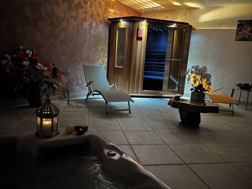 Le Cabanou - Private SPA, swimming pool, jacuzzi & sauna. Garage. Ski resort 13 km away