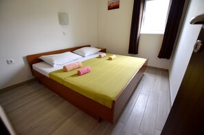 1 bedroom, iron/ironing board, free WiFi, bed sheets - Apartment for 3 people near a pebble beach (Seline)