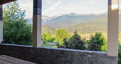 Apartment located between lake and mountains north of Sisteron