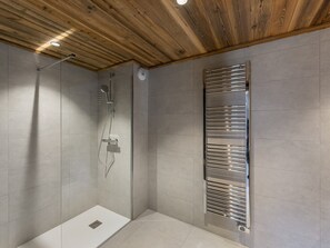 Hair dryer, towels - Modern 4-bedroom duplex near slopes with fireplace in Courchevel (Courchevel 1550)