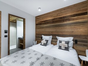 4 bedrooms, free WiFi, bed sheets - Modern 4-bedroom duplex near slopes with fireplace in Courchevel (Courchevel 1550)