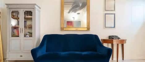 Coin salon dans le hall
