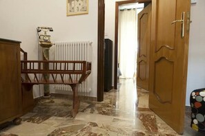 Interni