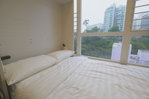 Habitación estándar doble, no fumadores | Escritorio, espacio para trabajar con un portátil, cortinas opacas