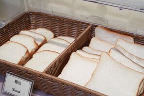 朝食ビュッフェ