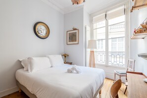 2 間睡房、書桌、Wi-Fi、床單